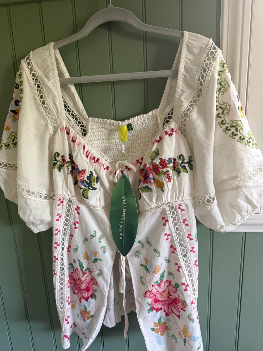 Farm Rio Embroidered White Top - Picture 5 of 6